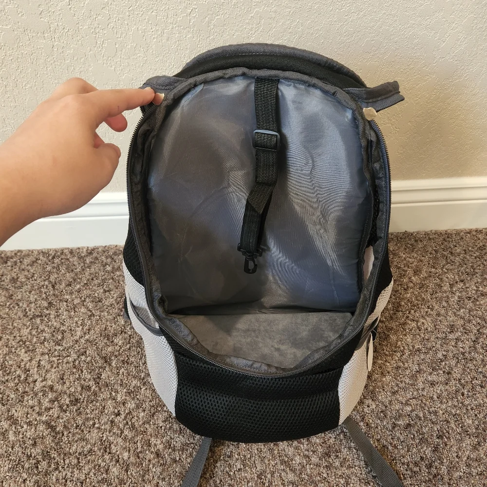 NWT Dog or Cat Travel Backpack- Size L